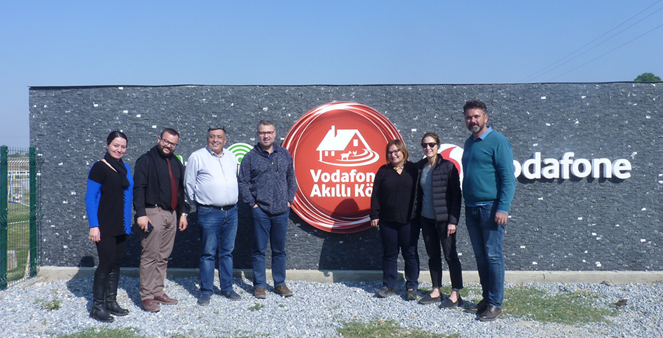 Axa Sigorta CEO’su Vodafone Akıllı Köy’de